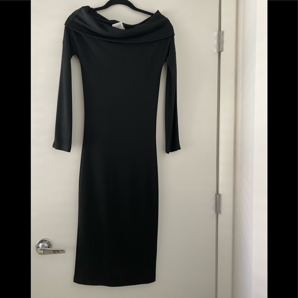 D&G off the shoulder long sleeve Dress